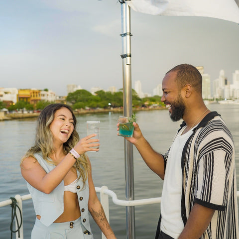 paseo en barco al atardecer en Cartagena
